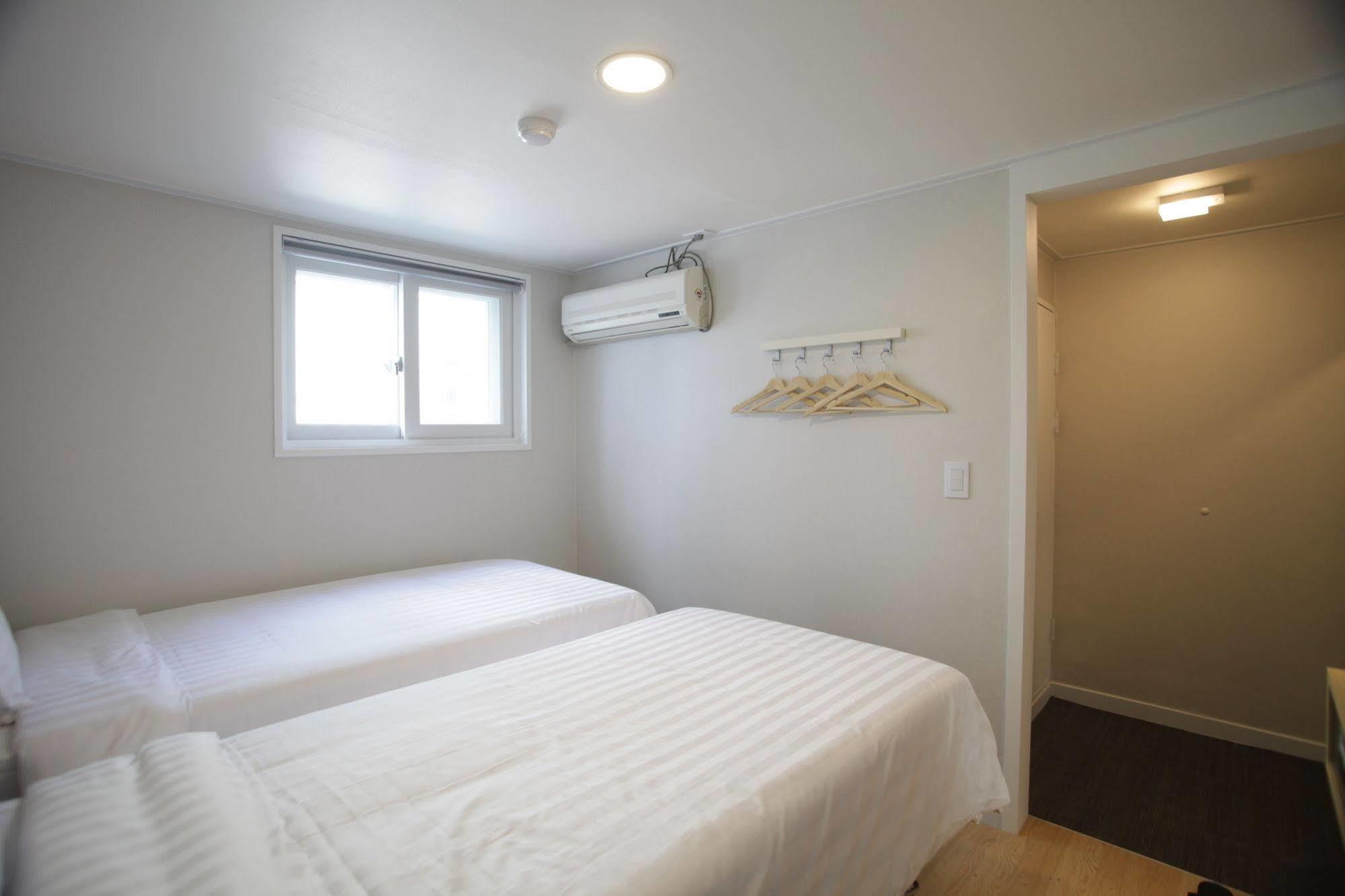 Hotel Sleepy Panda Streamwalk Seoul Jongno Екстериор снимка