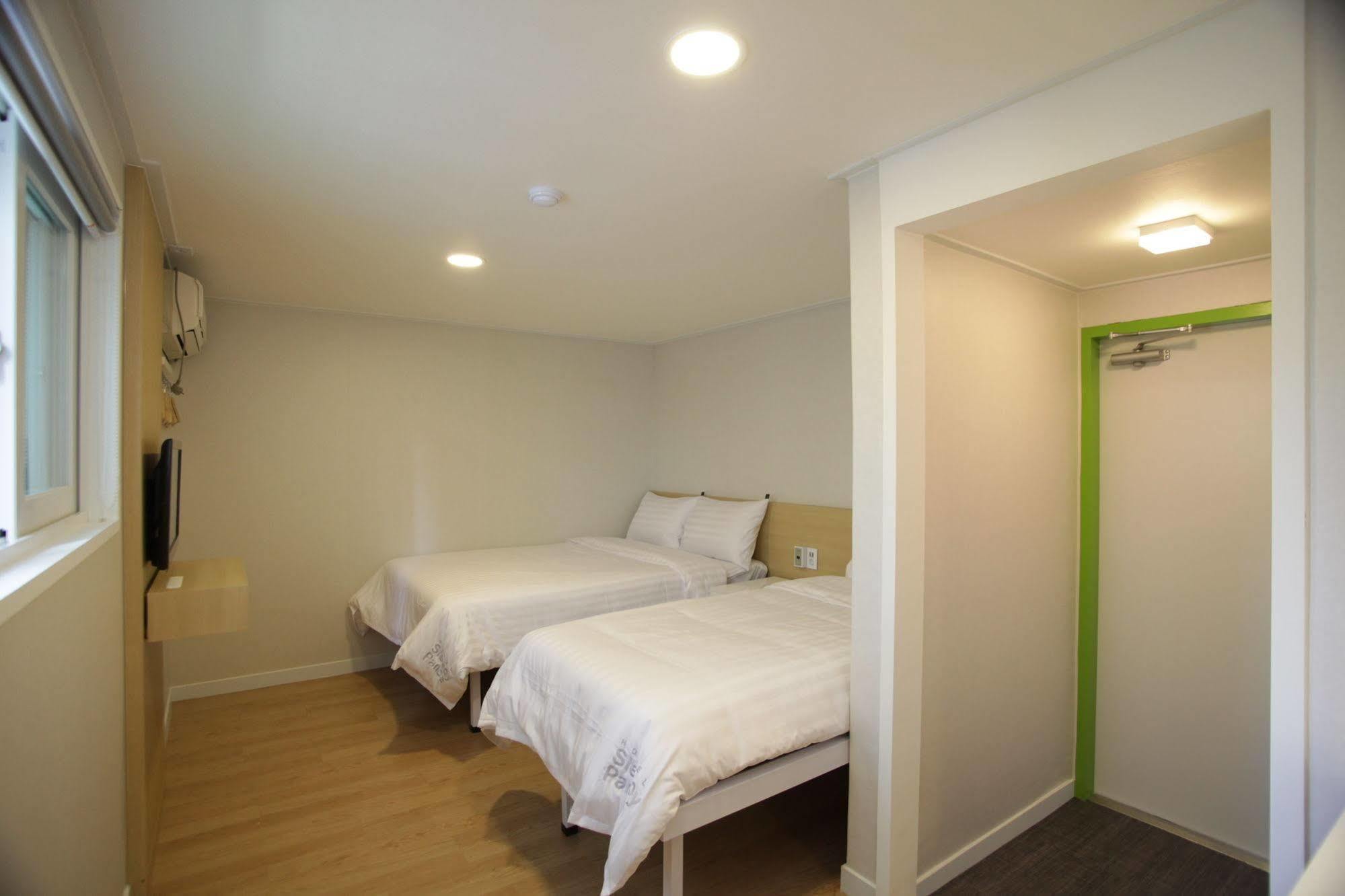 Hotel Sleepy Panda Streamwalk Seoul Jongno Екстериор снимка