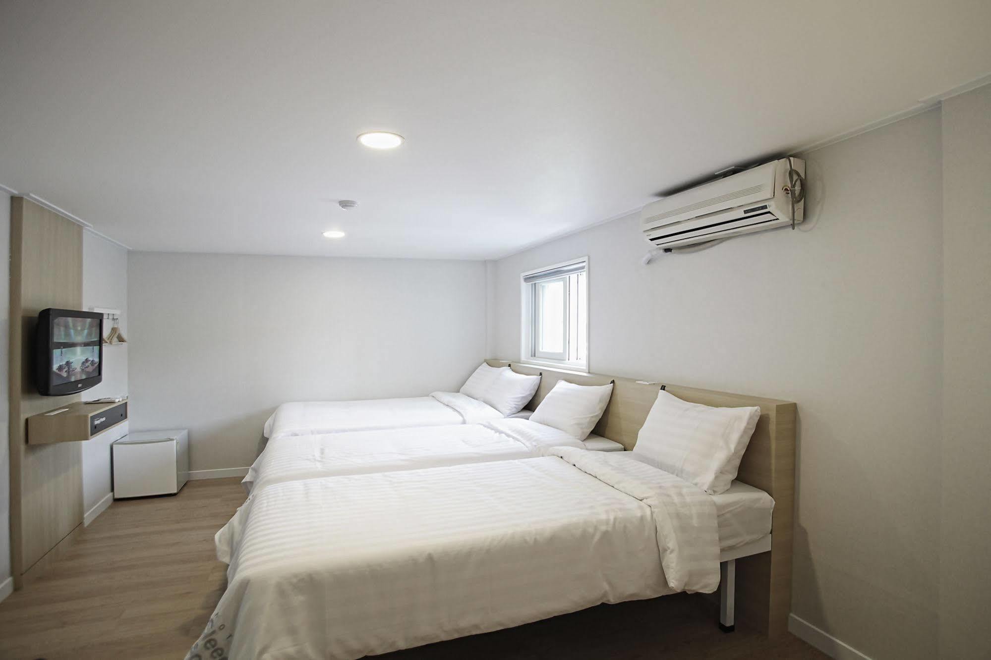 Hotel Sleepy Panda Streamwalk Seoul Jongno Екстериор снимка