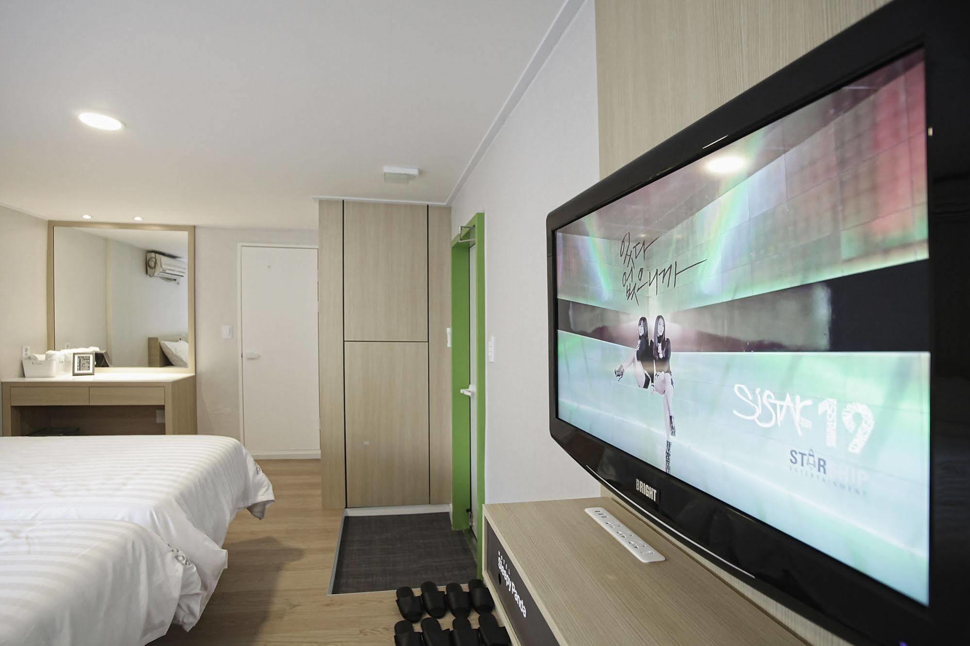 Hotel Sleepy Panda Streamwalk Seoul Jongno Екстериор снимка